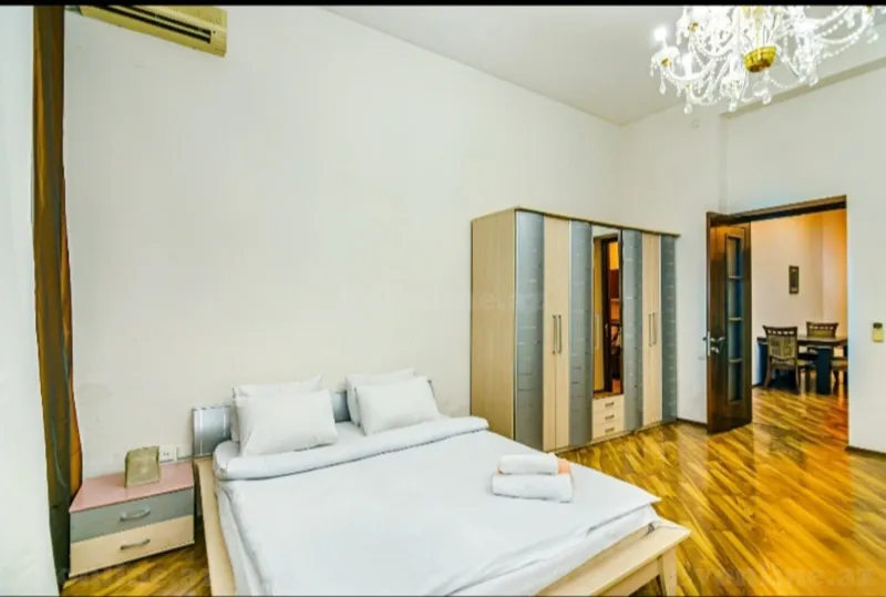 Kirayə verilir 3 otaqlı Mənzil Köhnə tikili 100 m² Sahil m. - şəkil 14