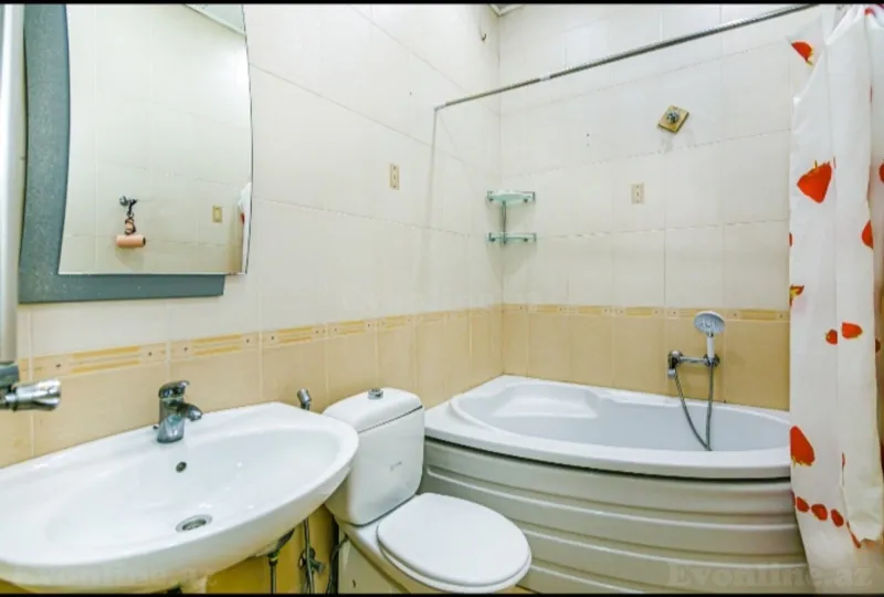Kirayə verilir 3 otaqlı Mənzil Köhnə tikili 100 m² Sahil m. - şəkil 19
