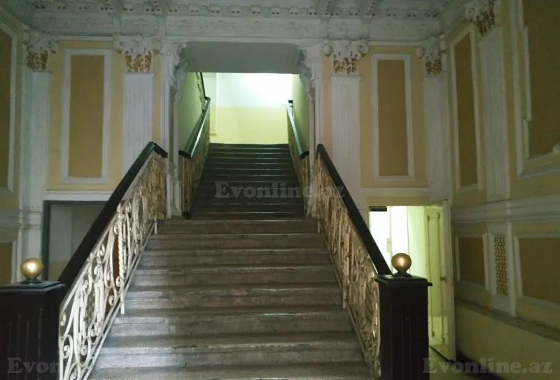 Kirayə verilir 3 otaqlı Mənzil Köhnə tikili 100 m² Sahil m. - şəkil 20