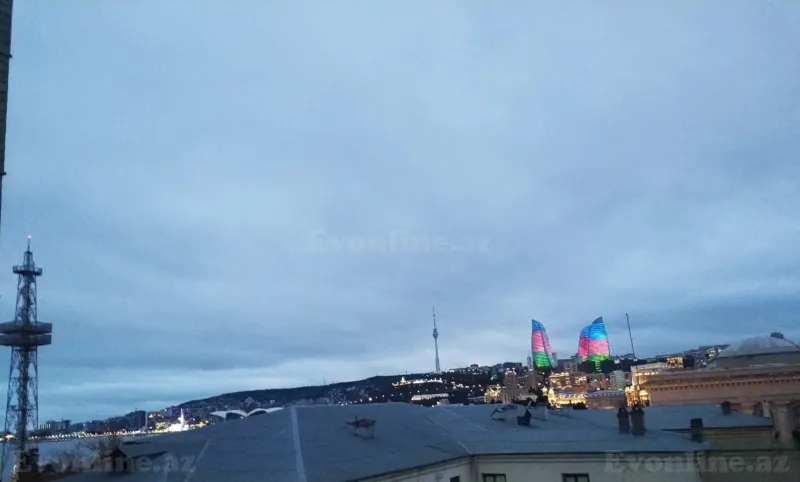 Kirayə verilir 3 otaqlı Mənzil Köhnə tikili 100 m² Sahil m. - şəkil 24