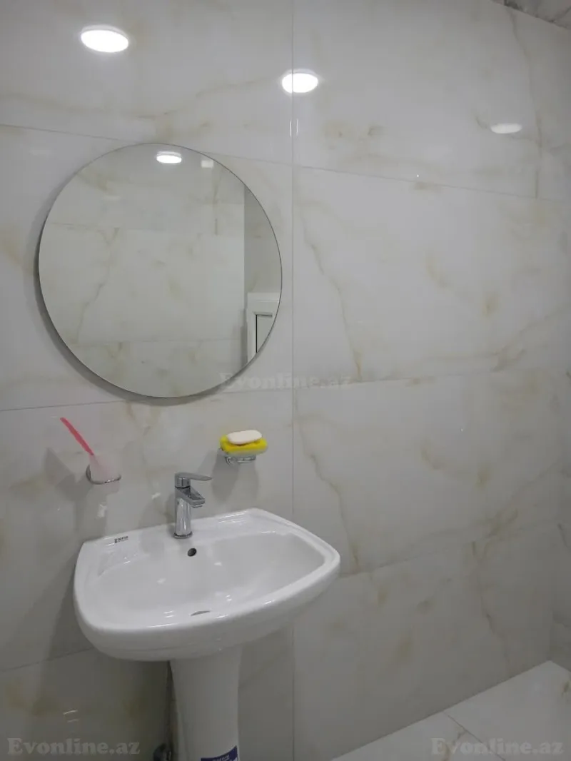 Kirayə verilir 1 otaqlı Mənzil Köhnə tikili 35 m² Xalqlar Dostluğu m. - şəkil 9