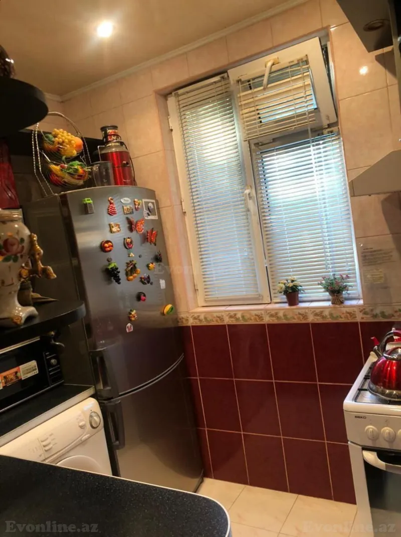 Satılır 3 otaqlı Mənzil Köhnə tikili 70 m² Memar Əcəmi m. - şəkil 9