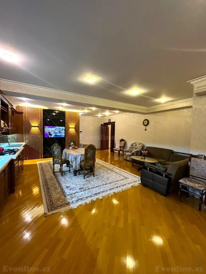 4 otaqlı Mənzil 235 m² Nəsimi r. Satılır