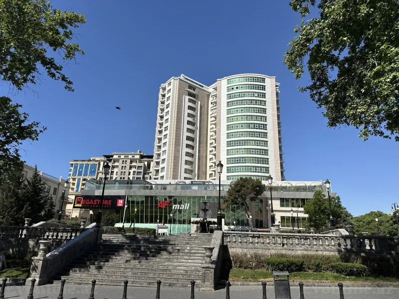 Obyekt 100 m² Sahil m. Kirayə verilir