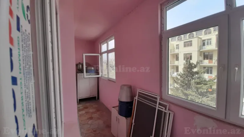 Satılır 5 otaqlı Mənzil Köhnə tikili 110 m² Bakıxanov - şəkil 16