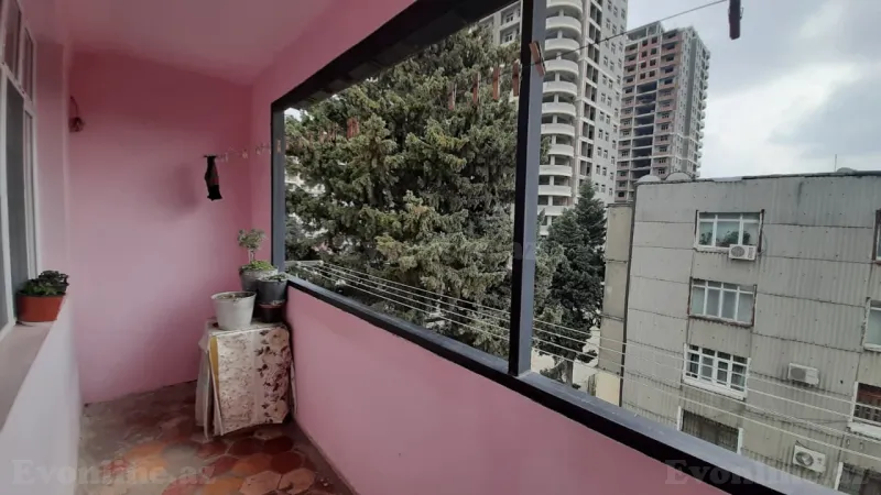 Satılır 5 otaqlı Mənzil Köhnə tikili 110 m² Bakıxanov - şəkil 17