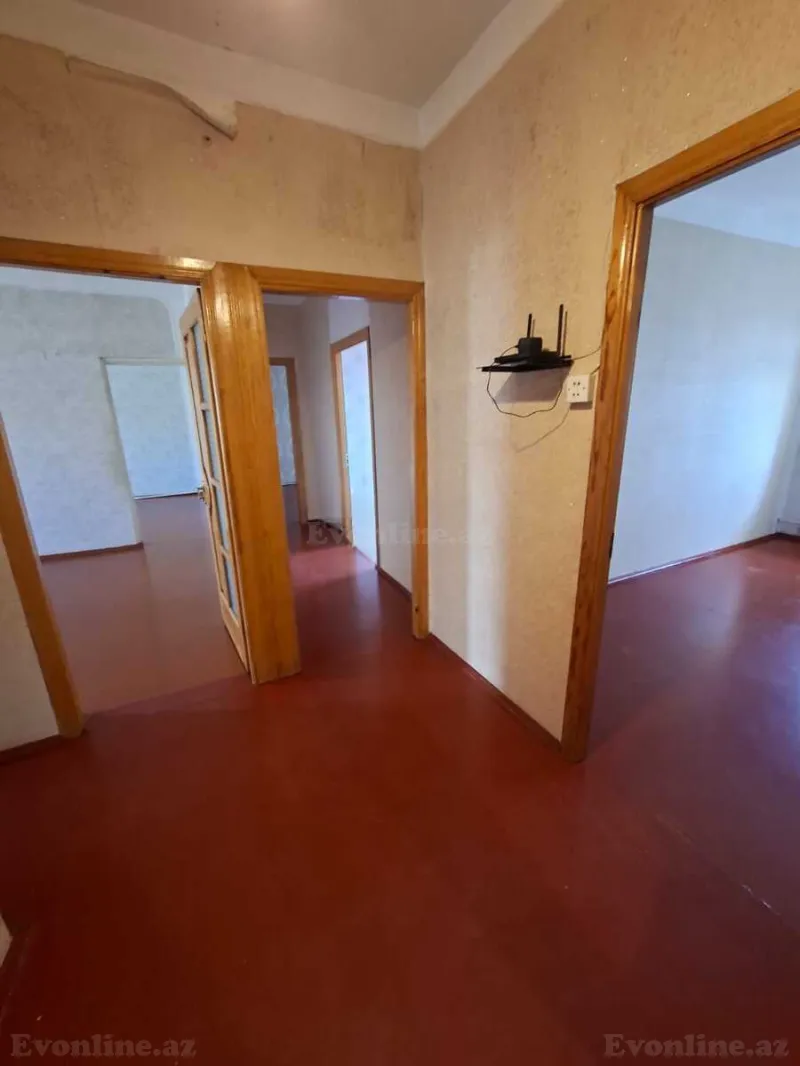 Satılır 5 otaqlı Mənzil Köhnə tikili 130 m² İnşaatçılar m. - şəkil 12