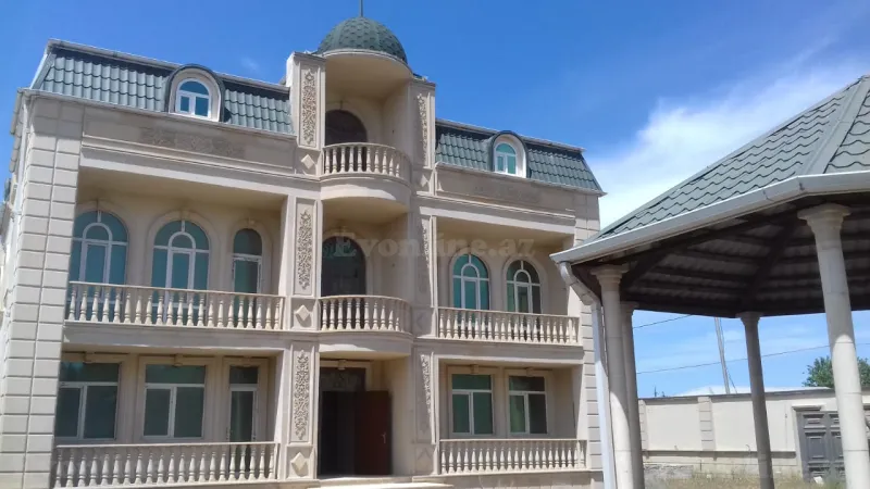 16 otaqlı Həyət evi 600 m² Hövsan Satılır