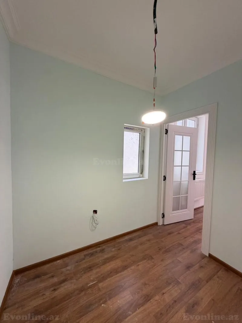 Satılır 2 otaqlı Mənzil Köhnə tikili 22 m² Sahil m. - şəkil 5