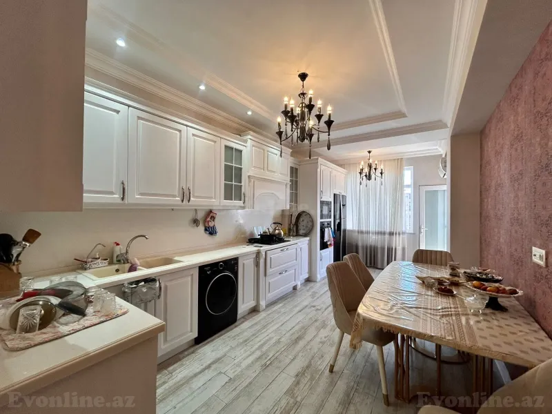Satılır 4 otaqlı Mənzil Yeni tikili 170 m² Badamdar - şəkil 6