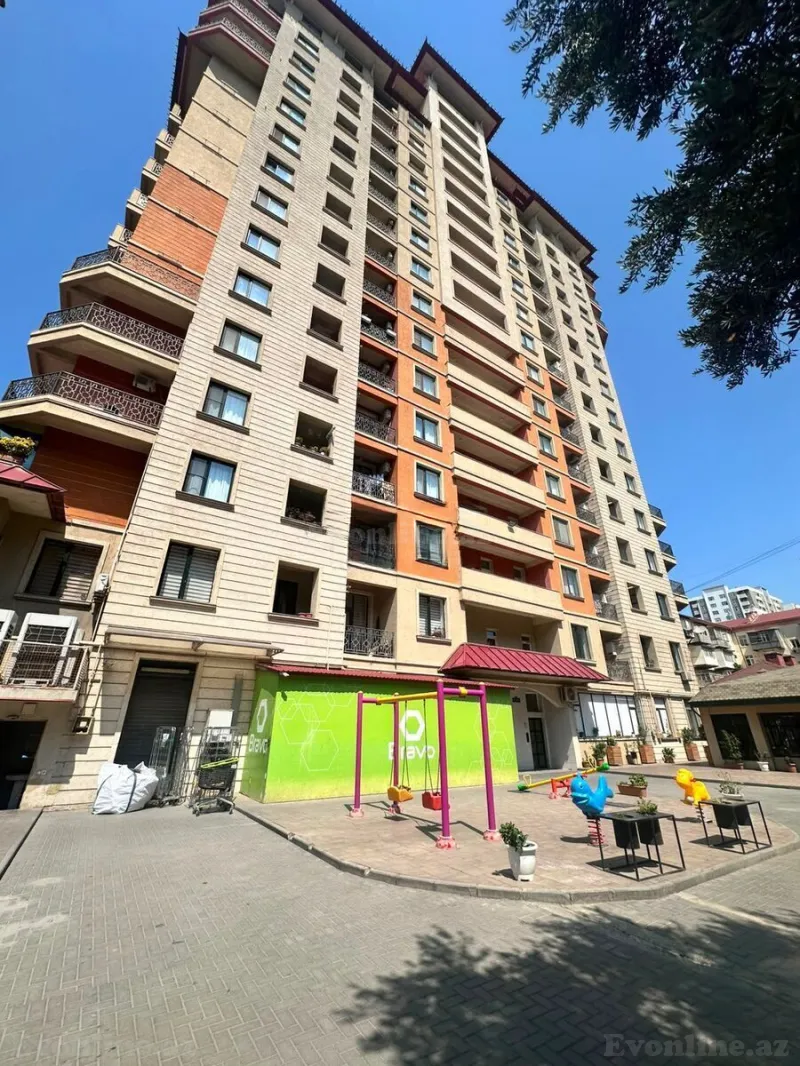 2 otaqlı Mənzil 106 m² Qara Qarayev m. Satılır