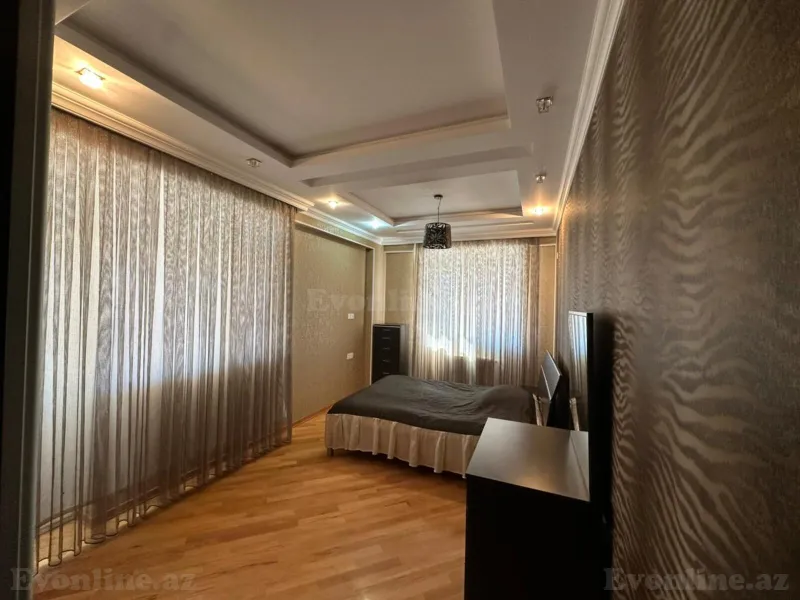 Kirayə verilir 3 otaqlı Mənzil Yeni tikili 135 m² İnşaatçılar m. - şəkil 3
