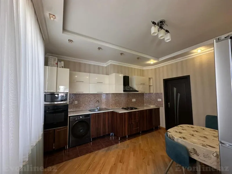 Kirayə verilir 3 otaqlı Mənzil Yeni tikili 135 m² İnşaatçılar m. - şəkil 7