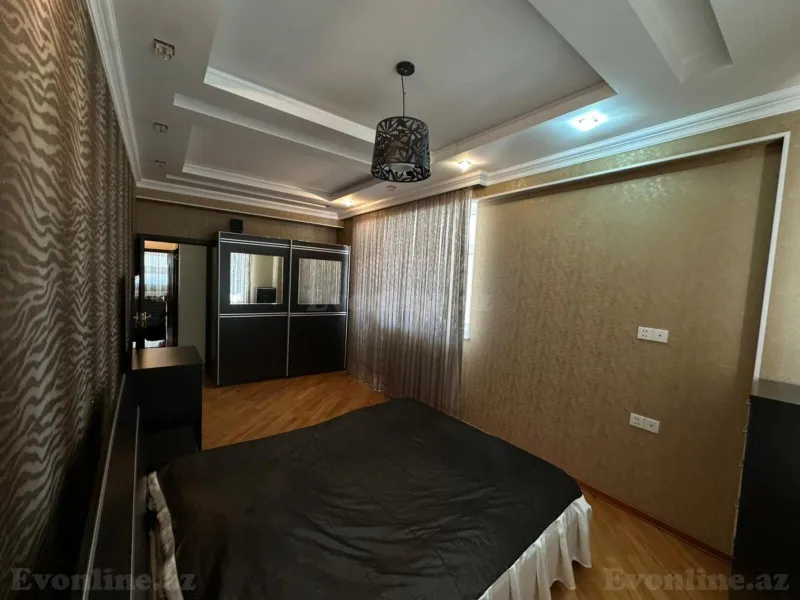 Kirayə verilir 3 otaqlı Mənzil Yeni tikili 135 m² İnşaatçılar m. - şəkil 16
