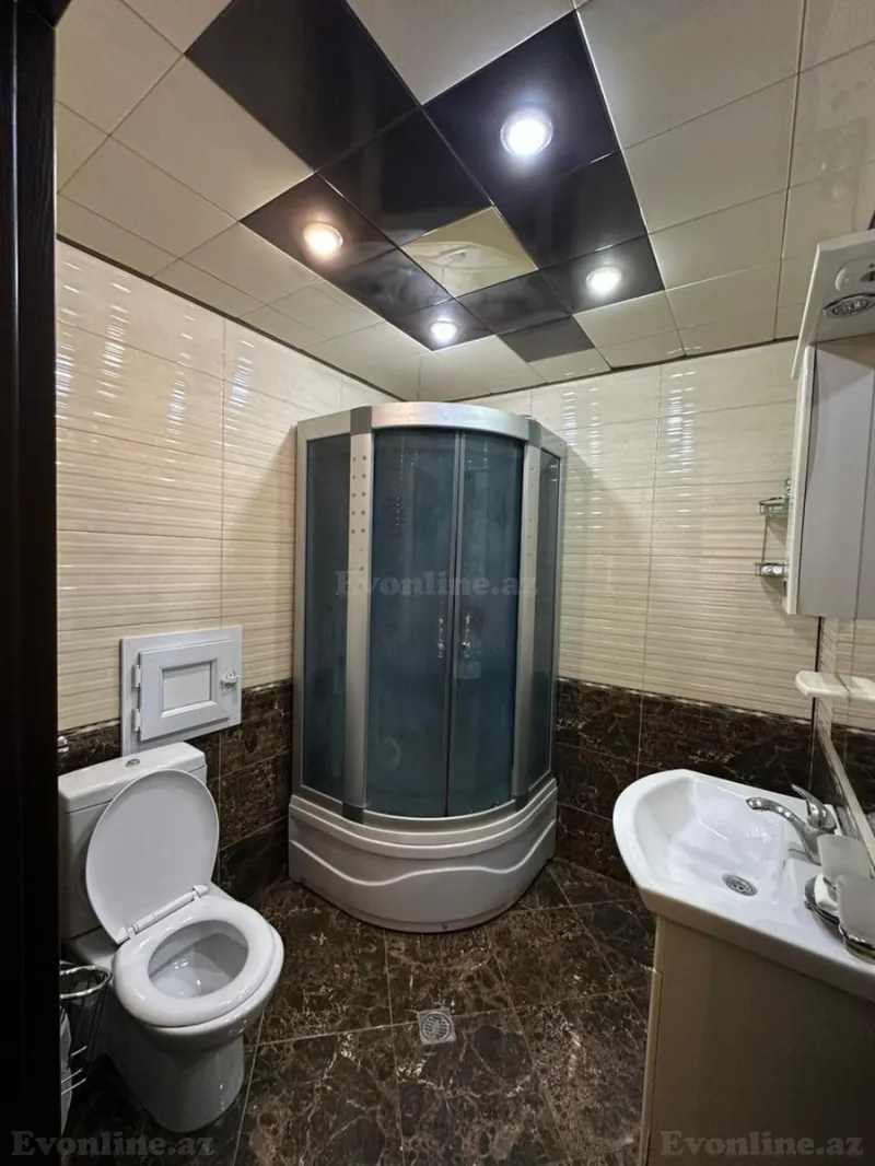 Kirayə verilir 3 otaqlı Mənzil Yeni tikili 135 m² İnşaatçılar m. - şəkil 19