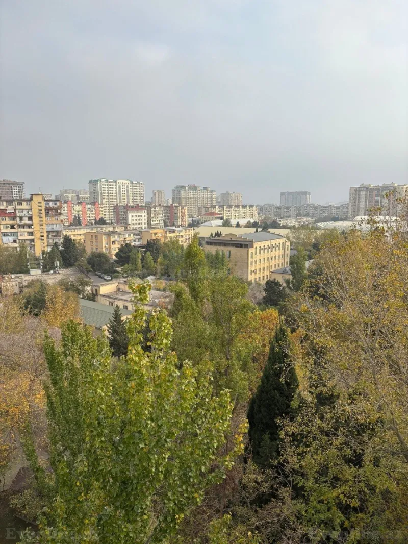 Satılır 4 otaqlı Mənzil Köhnə tikili 115 m² Azadlıq prospekti m. - şəkil 19