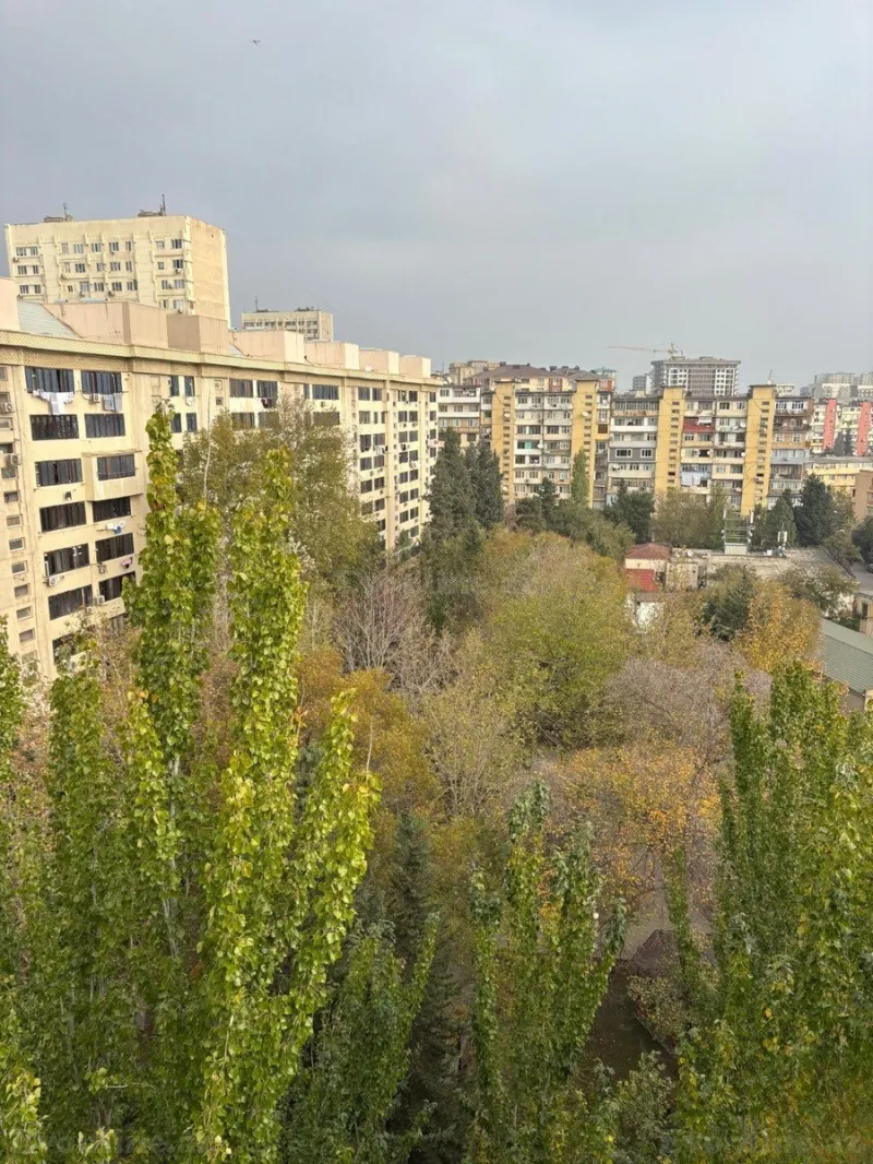 Satılır 4 otaqlı Mənzil Köhnə tikili 115 m² Azadlıq prospekti m. - şəkil 20