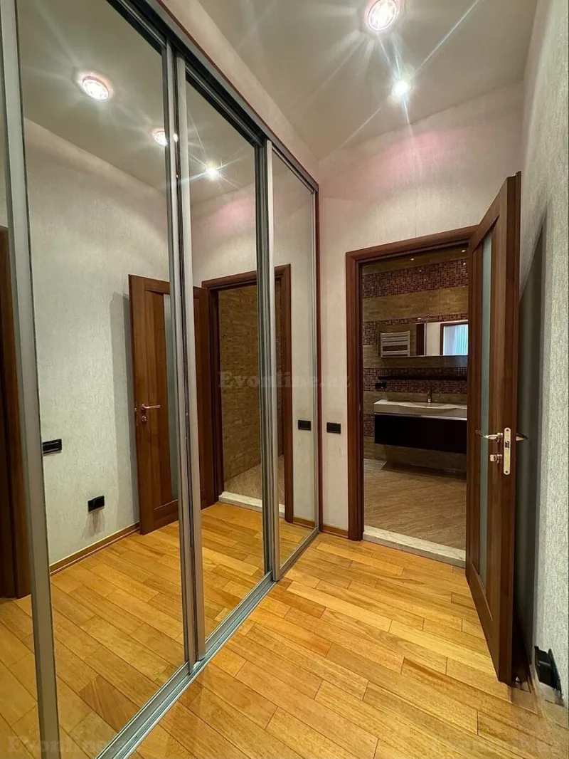 Satılır 4 otaqlı Mənzil Yeni tikili 180 m² Xətai r. - şəkil 16