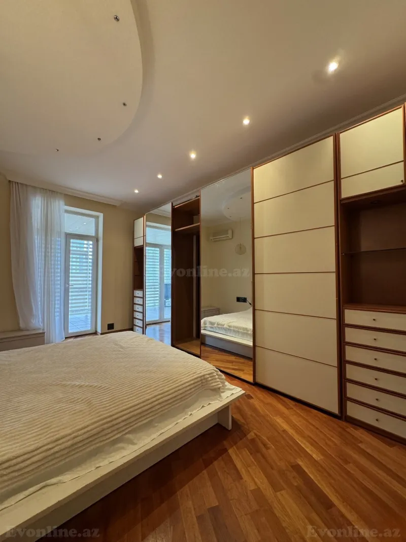 Kirayə verilir 4 otaqlı Mənzil Yeni tikili 160 m² Sahil m. - şəkil 7