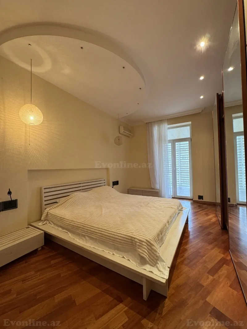 Kirayə verilir 4 otaqlı Mənzil Yeni tikili 160 m² Sahil m. - şəkil 8