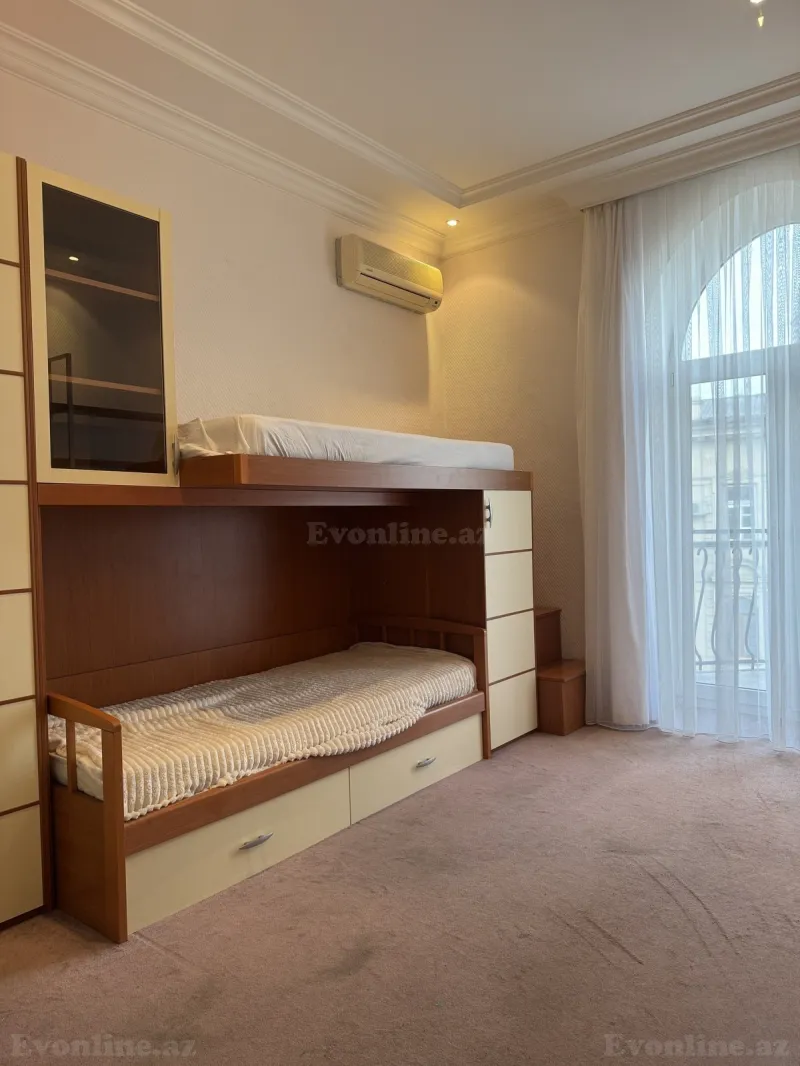 Kirayə verilir 4 otaqlı Mənzil Yeni tikili 160 m² Sahil m. - şəkil 14
