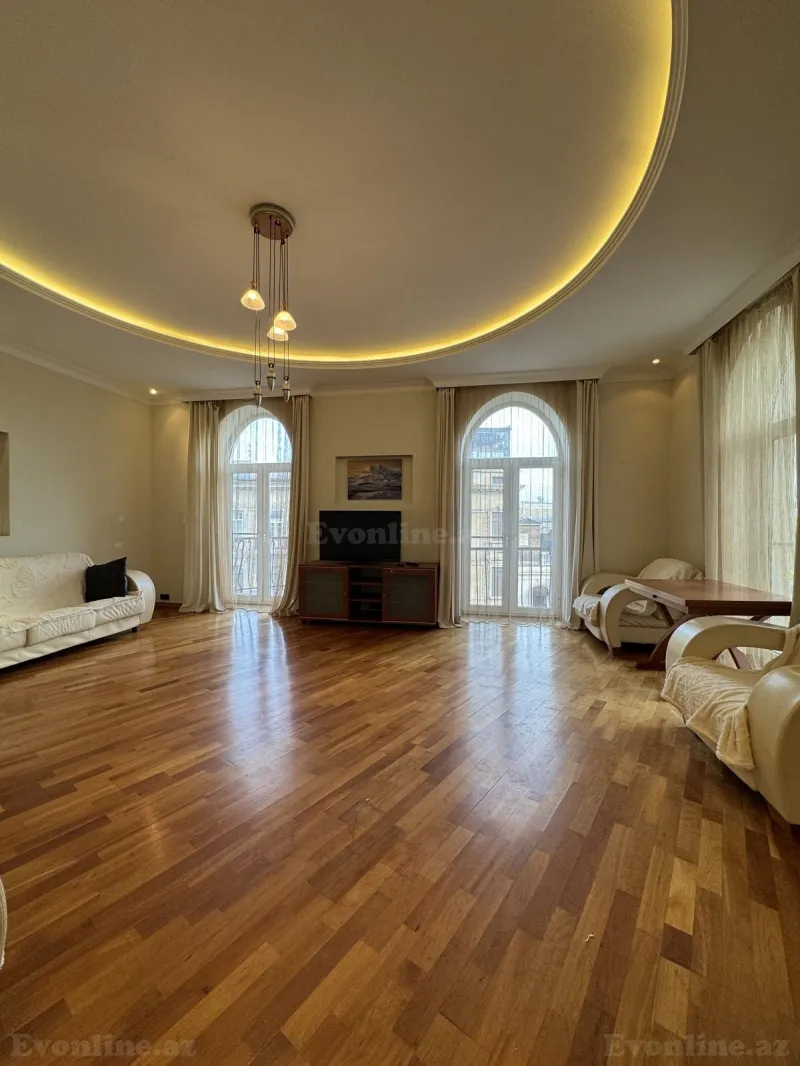 Kirayə verilir 4 otaqlı Mənzil Yeni tikili 160 m² Sahil m. - şəkil 21