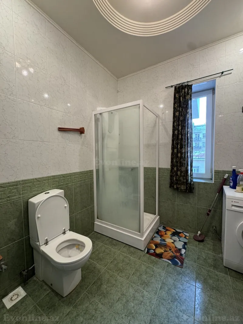 Kirayə verilir 4 otaqlı Mənzil Yeni tikili 160 m² Sahil m. - şəkil 27