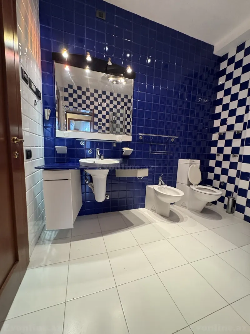 Kirayə verilir 4 otaqlı Mənzil Yeni tikili 160 m² Sahil m. - şəkil 29