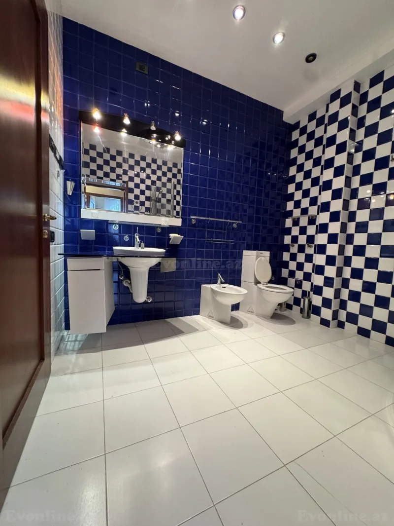 Kirayə verilir 4 otaqlı Mənzil Yeni tikili 160 m² Sahil m. - şəkil 30