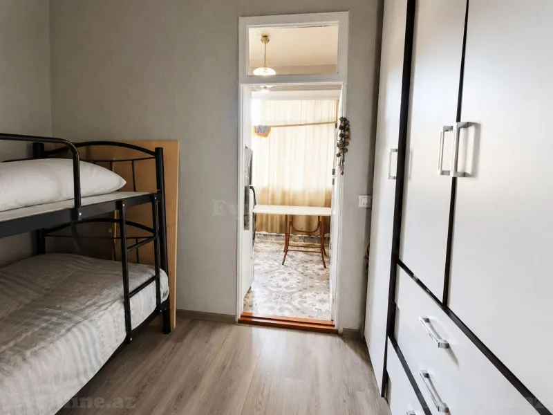 Satılır 2 otaqlı Mənzil Köhnə tikili 75 m² Suraxanı r. - şəkil 5