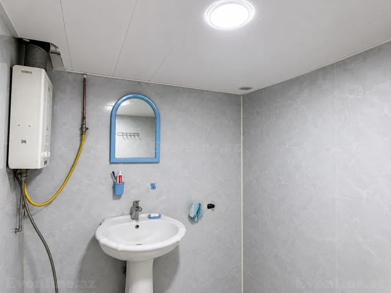 Satılır 2 otaqlı Mənzil Köhnə tikili 75 m² Suraxanı r. - şəkil 9