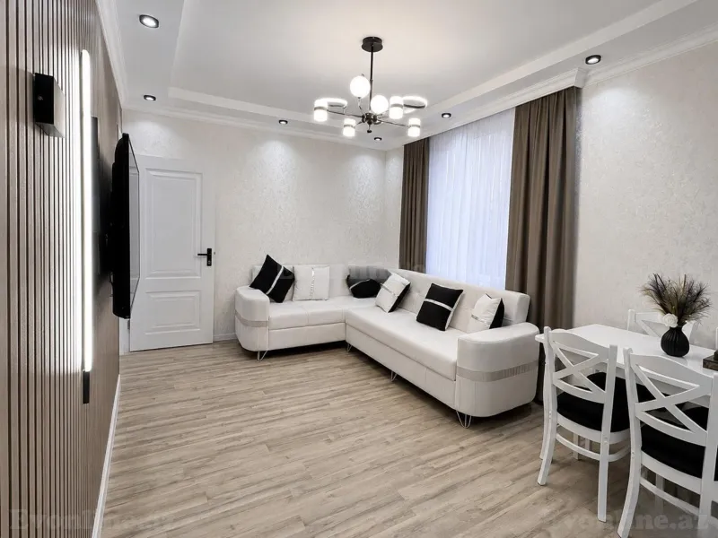Satılır 2 otaqlı Mənzil Köhnə tikili 45 m² Neftçilər m. - şəkil 3
