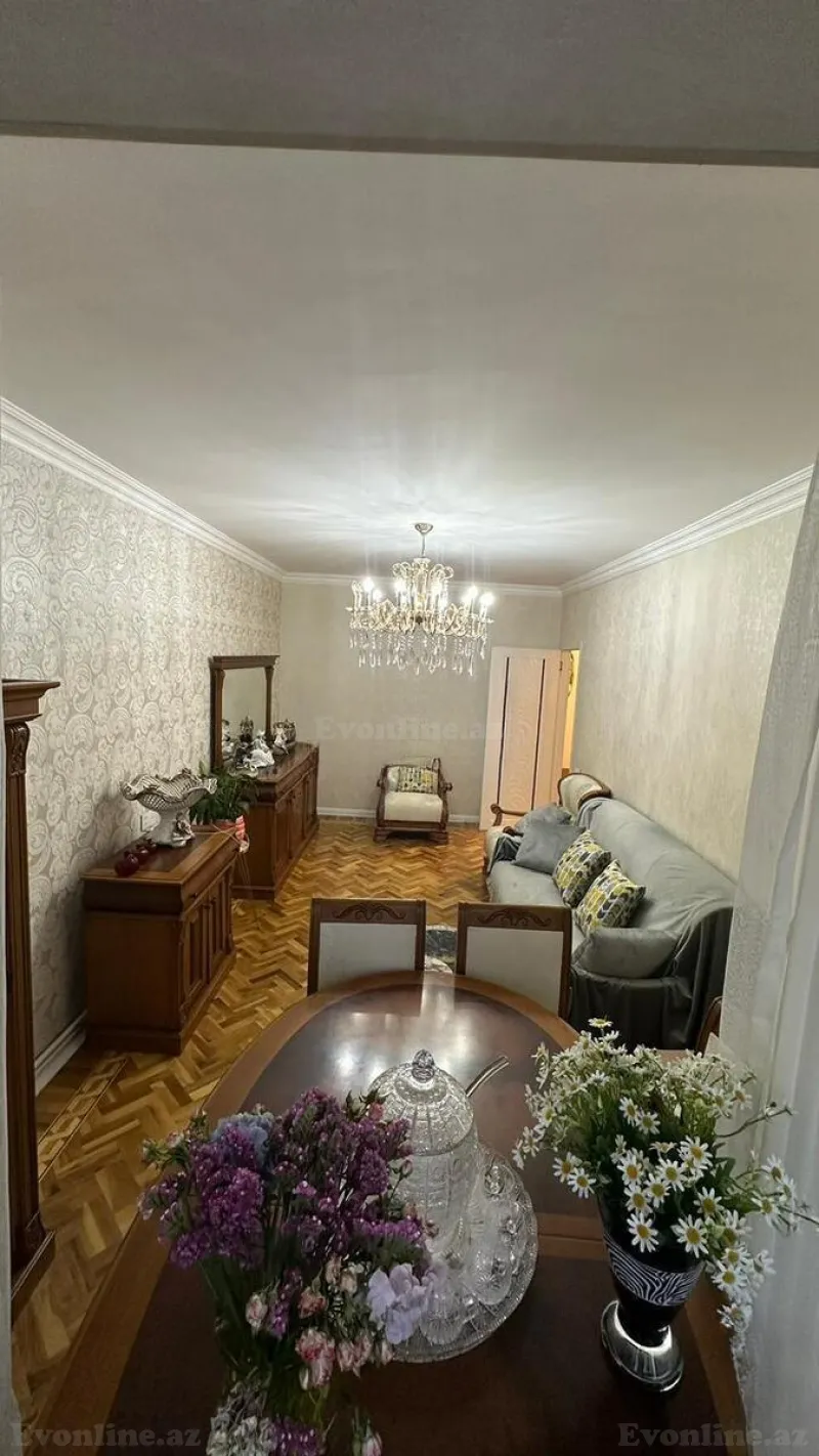 Satılır 3 otaqlı Mənzil Köhnə tikili 70 m² Nərimanov r. - şəkil 2