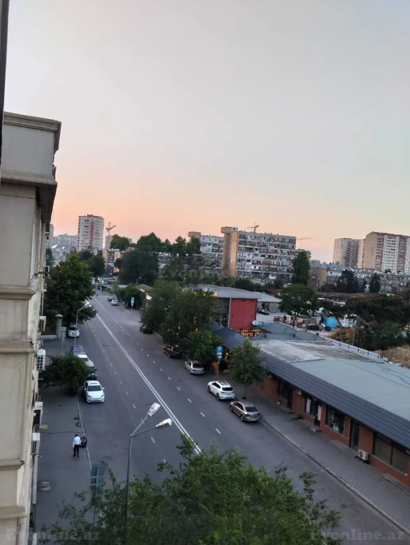 Satılır 3 otaqlı Mənzil Köhnə tikili 70 m² Nərimanov r. - şəkil 18
