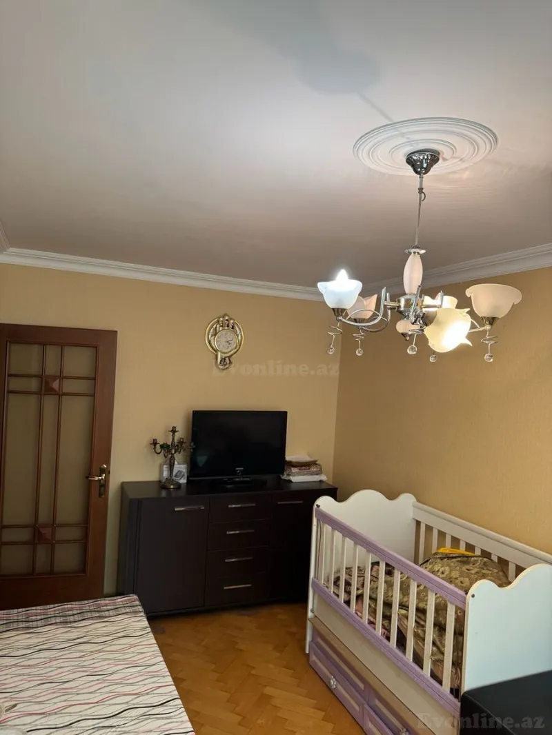 Satılır 4 otaqlı Mənzil Köhnə tikili 85 m² Yasamal - şəkil 10