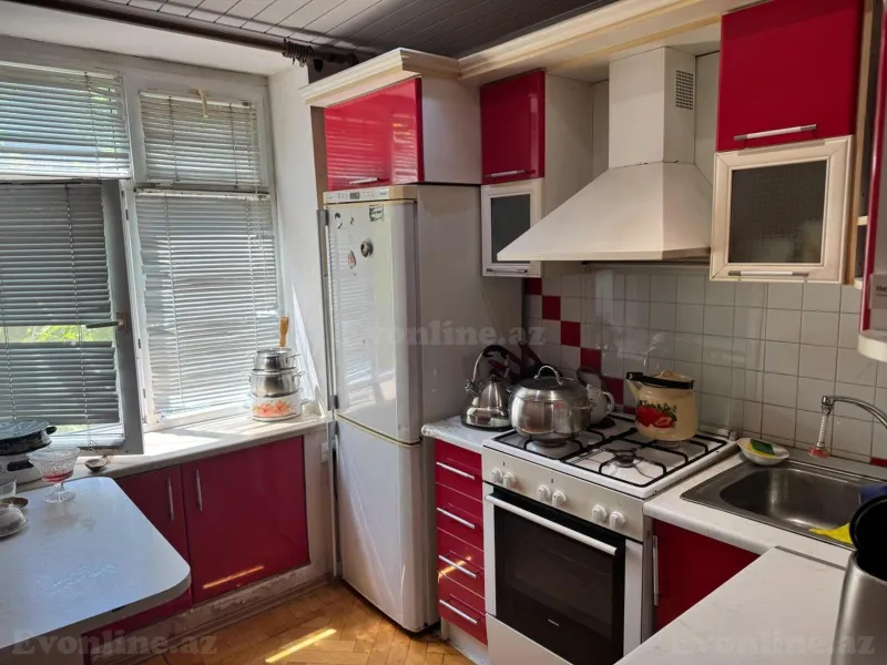 Satılır 4 otaqlı Mənzil Köhnə tikili 85 m² Yasamal - şəkil 13