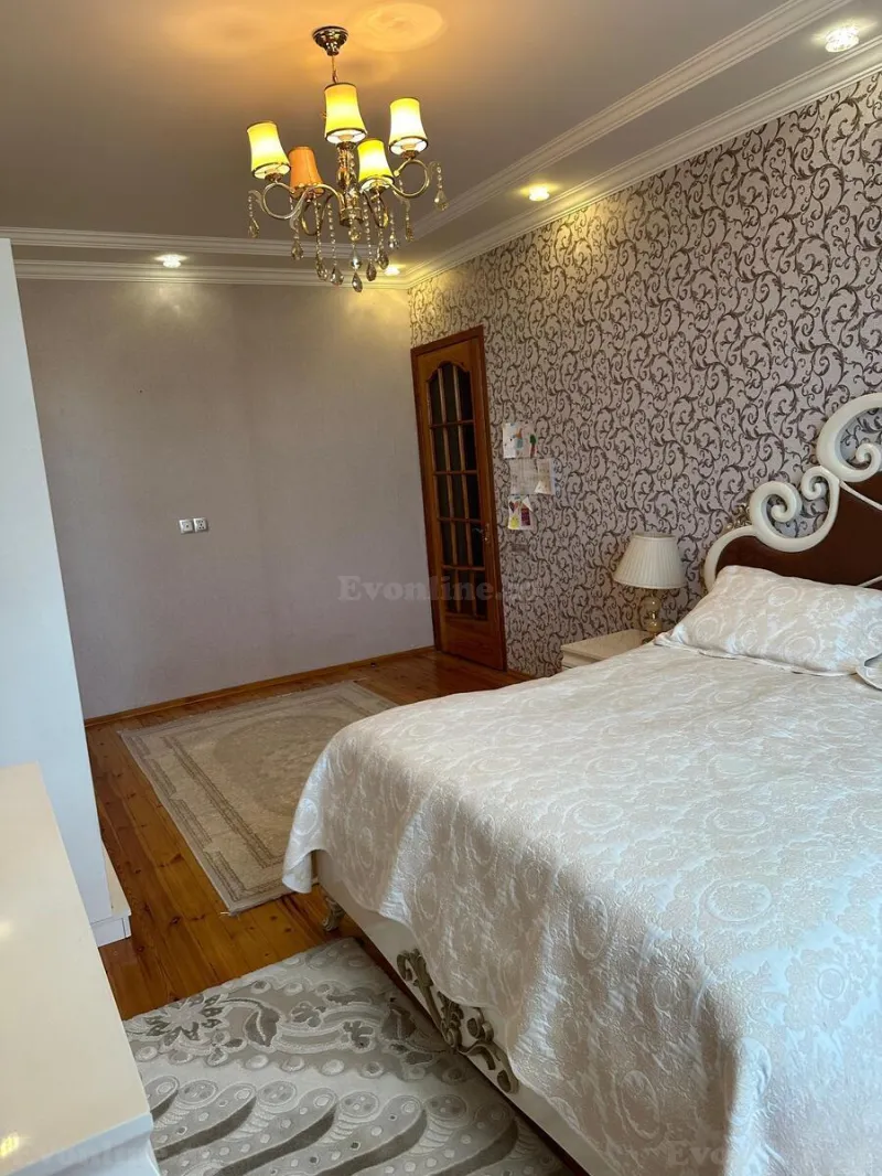 Satılır 4 otaqlı Mənzil Köhnə tikili 90 m² Nəsimi r. - şəkil 8