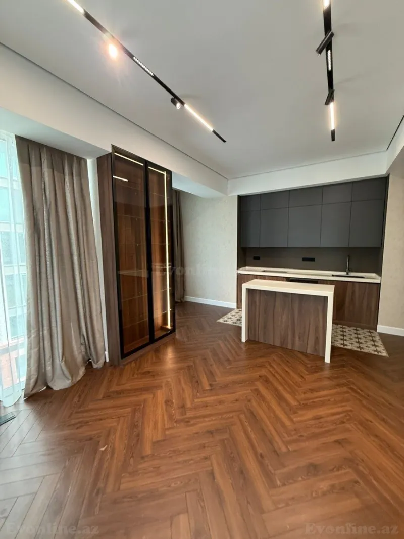Satılır 3 otaqlı Mənzil Yeni tikili 100 m² Elmlər Akademiyası m.