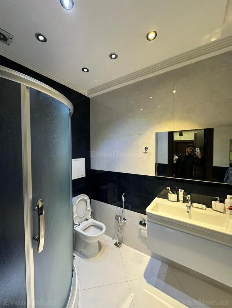 Kirayə verilir 3 otaqlı Mənzil Yeni tikili 140 m² Gənclik m. - şəkil 16
