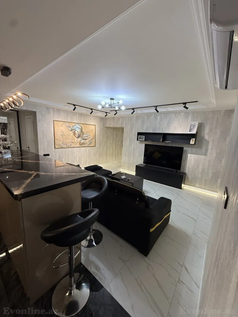 Satılır 3 otaqlı Mənzil Yeni tikili 110 m² Neftçilər m. - şəkil 8