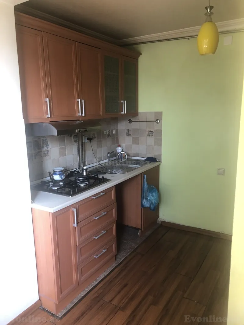 Satılır 1 otaqlı Mənzil Köhnə tikili 40 m² Nizami m.
