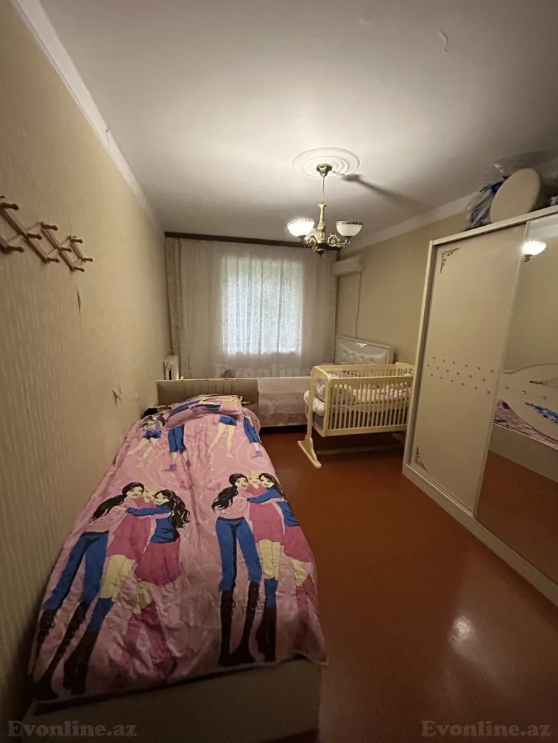 Satılır 2 otaqlı Mənzil Köhnə tikili 60 m² Massiv D - şəkil 2