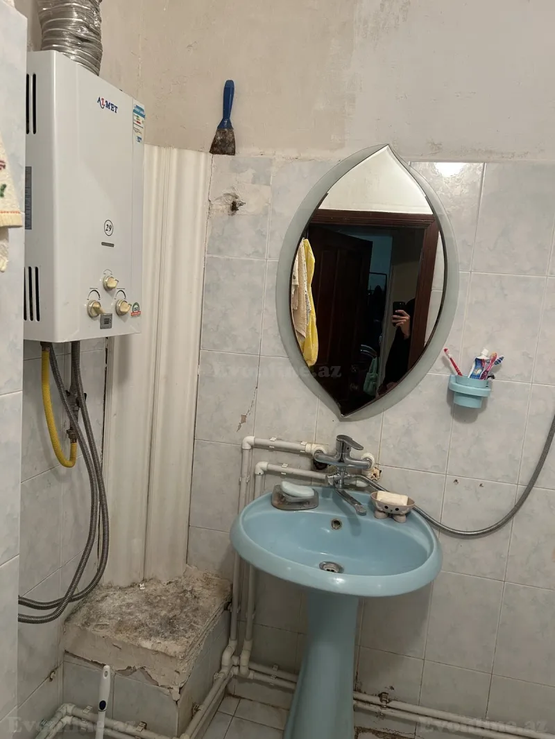 Satılır 2 otaqlı Mənzil Köhnə tikili 60 m² Massiv D - şəkil 6
