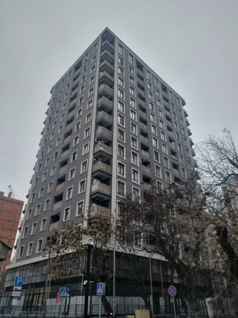Satılır 3 otaqlı Mənzil Yeni tikili 107 m² 28 May m.