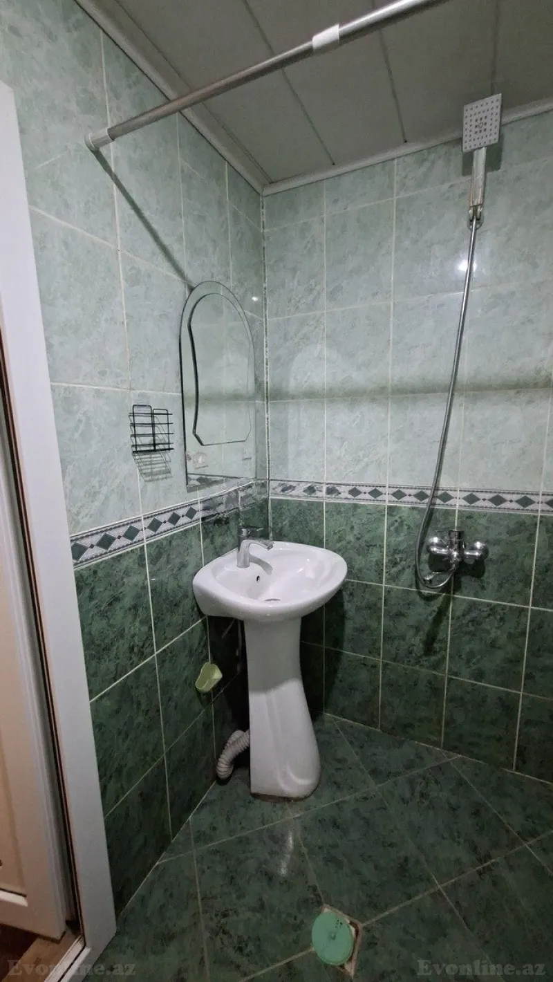 Kirayə verilir 2 otaqlı Mənzil Köhnə tikili 55 m² Qara Qarayev m. - şəkil 18