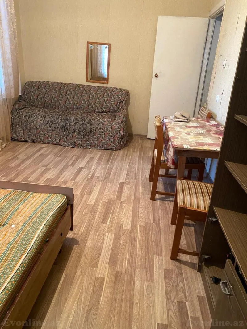 Satılır 2 otaqlı Mənzil Köhnə tikili 42 m² Nəsimi m.
