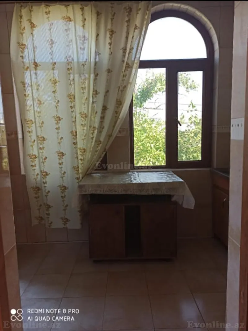 Kirayə verilir 1 otaqlı Həyət evi 25 m² M.Ə.Rəsulzadə - şəkil 2