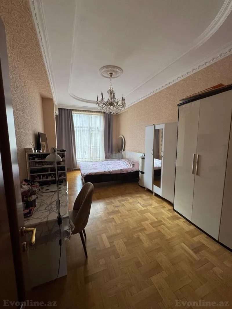 Satılır 3 otaqlı Mənzil Yeni tikili 175 m² Nəsimi r. - şəkil 13