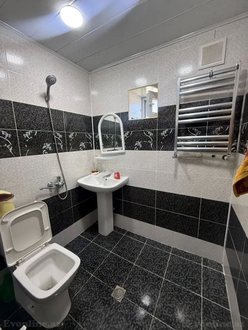 Satılır 4 otaqlı Həyət evi 145 m² Sabunçu r. - şəkil 16