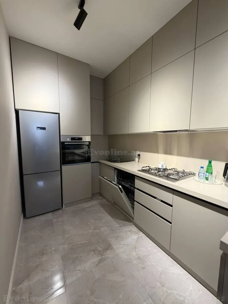Kirayə verilir 2 otaqlı Mənzil Yeni tikili 85 m² Xətai m. - şəkil 5